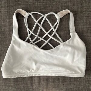 White lululemon sports bra